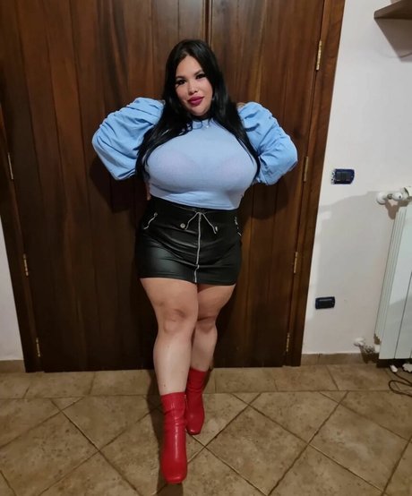 Naty Mari hd pornstar pictures