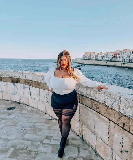 Naty Mari pornstar art image