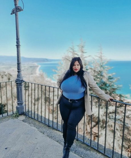 Naty Mari top actress galleries