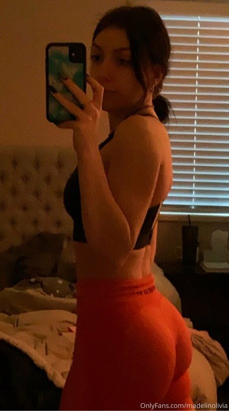 Madelinolivia model porn pictures