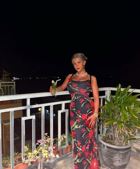 Becca M beautiful pornstar gallery