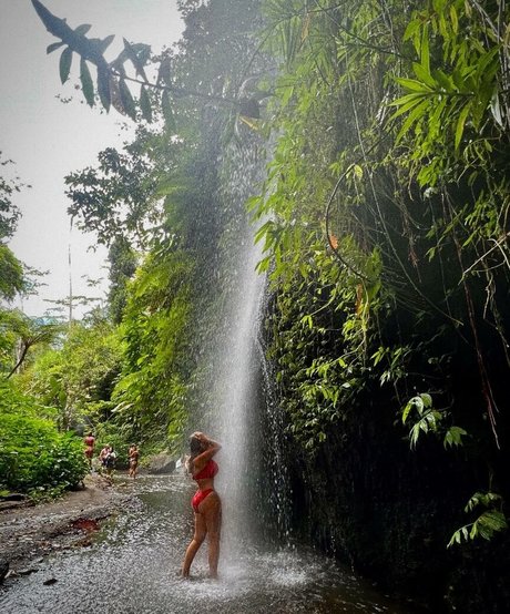 Becca M nudes star pictures