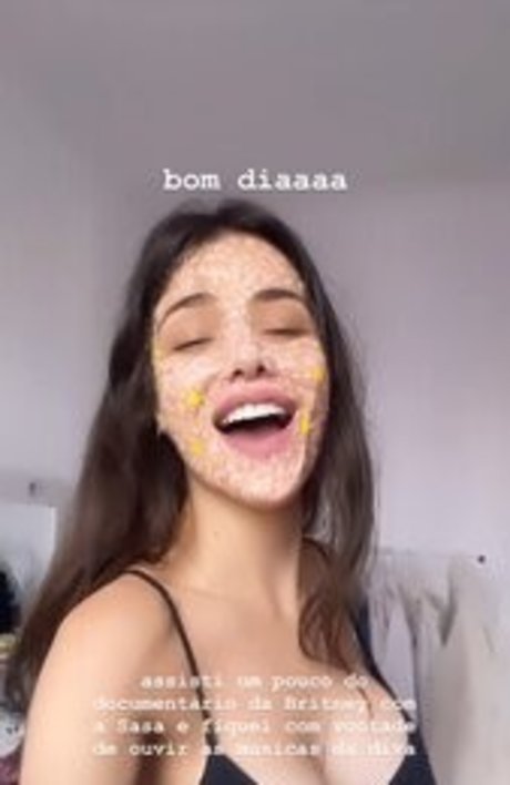 Vitoria Castro porn actress img