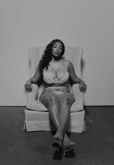 LavendaMonroe star porn gallery