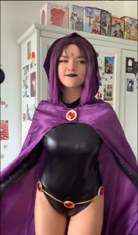 sspoekie nude star pics