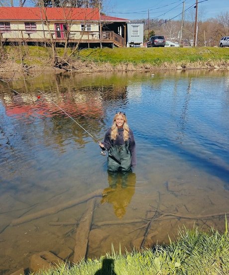 Caitlin Betterly exclusive actress image