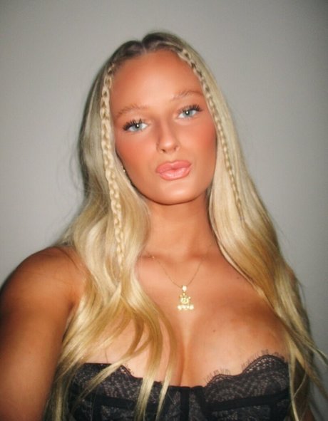 Annika Peterson nudes actress pictures