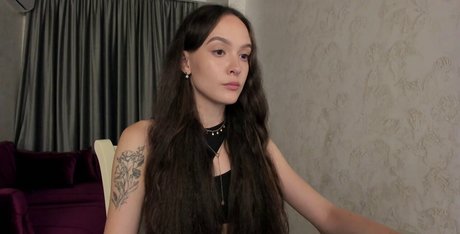 mistress mialibra nude pornstar image