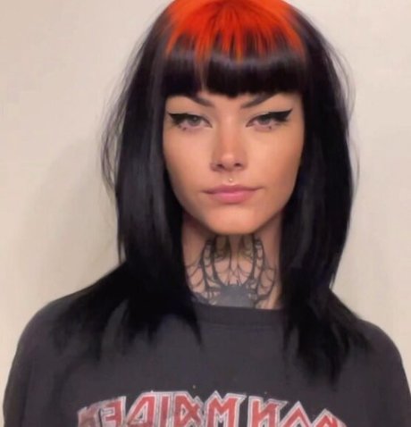 Sasha Tylers star beautiful pics