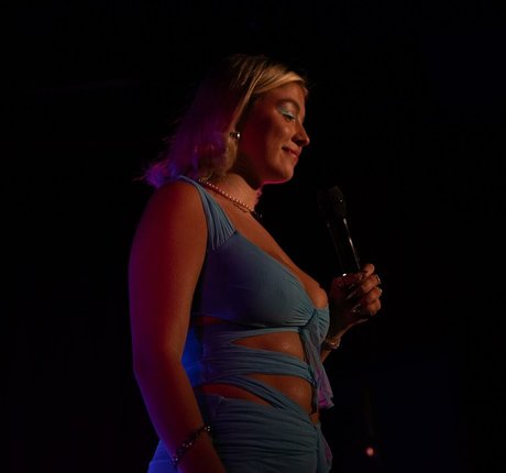 Caity Baser model perfect pic