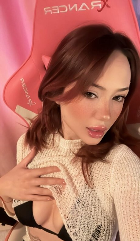 ozbassak model erotic img