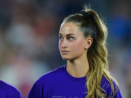 Female Football model xxx pictures