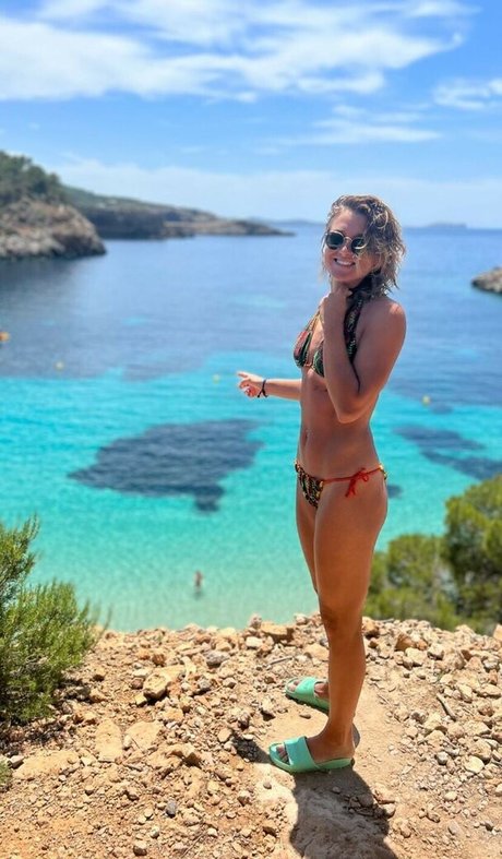 Female Football sex model gallery