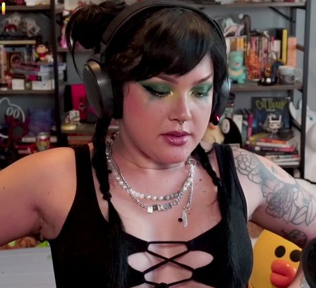 TayderTot hot star img