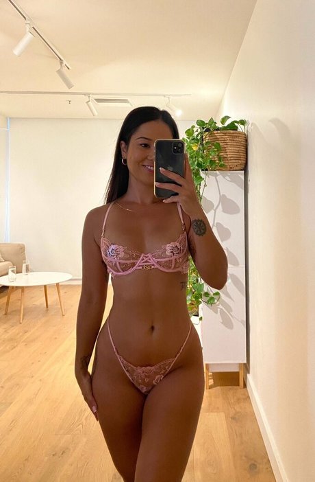 Maya Faye beautiful pornstar images