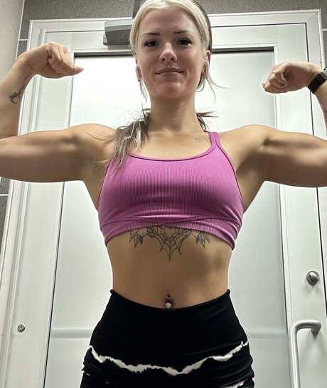 Lolotaylor beautiful model picture