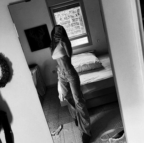 Aluma Dahuki porn actress galleries