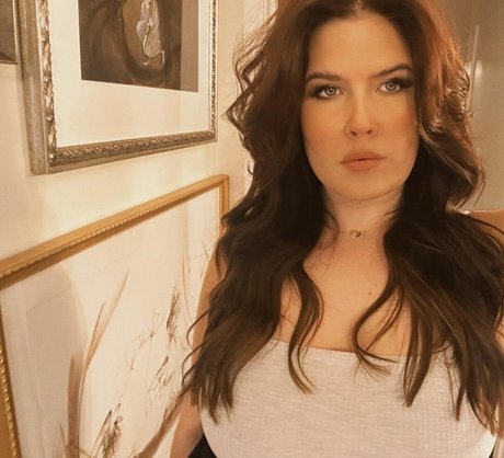 Erica Lindbeck nudes model image