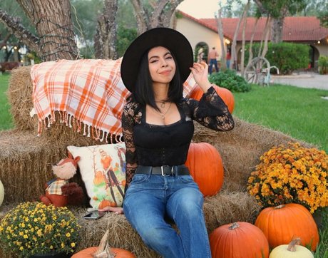 Fatima Guevara star free picture