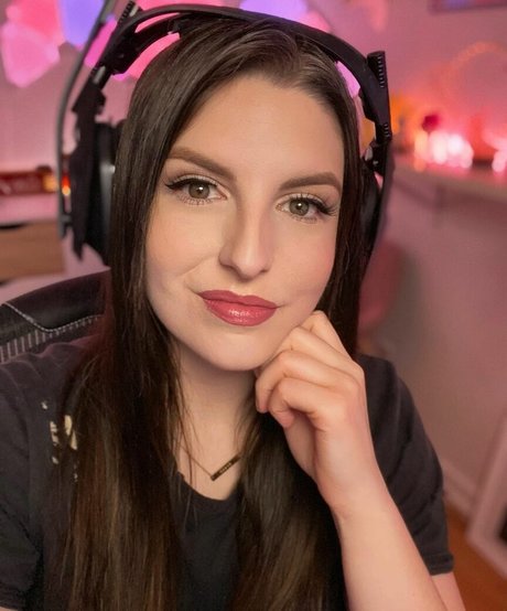 katestark star sexy photo