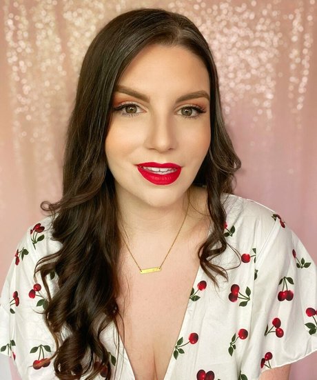 katestark nudes model pictures