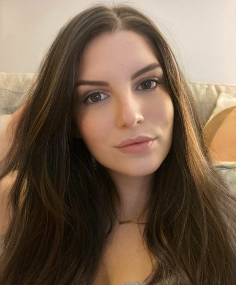 katestark model picture