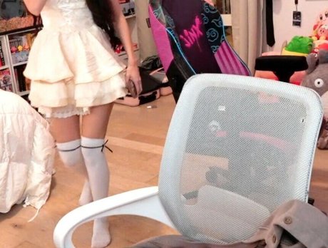 Emiru pornstar exclusive galleries