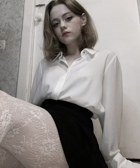 Vwemor art actress gallery