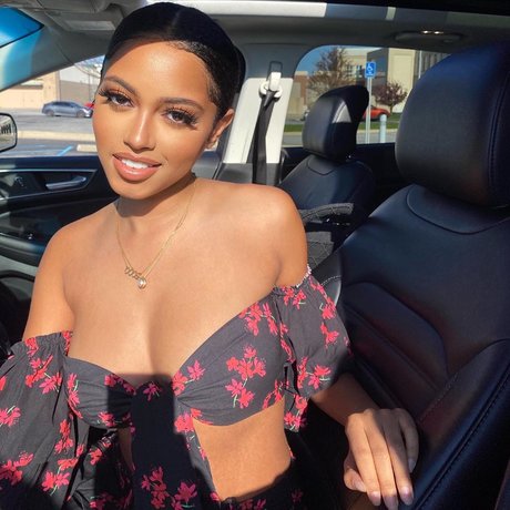 Jonica Keating model erotic pics