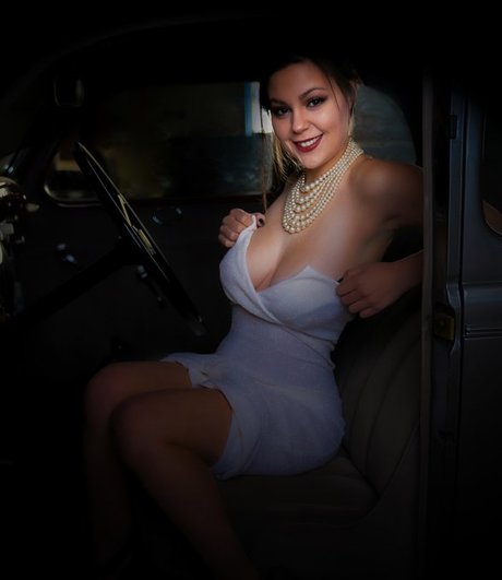 Rachelle Chelle Smith xxx model image