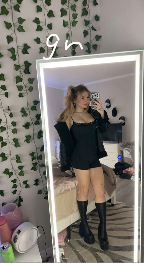 Bailey Rose model sex archive