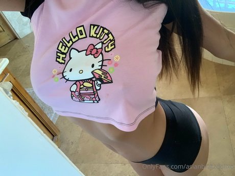 Kaitlyn Nguyen_ exclusive pornstar images