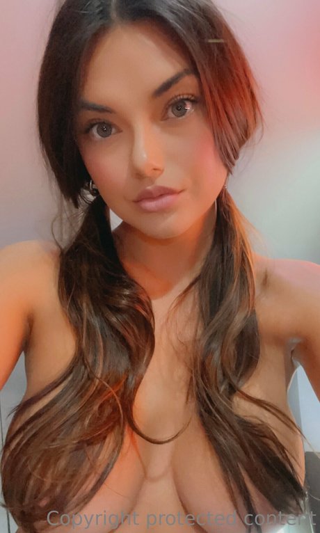 Kaitlyn Nguyen_ pornstar top image