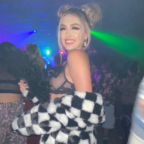 Jelly Vital sexy actress pic