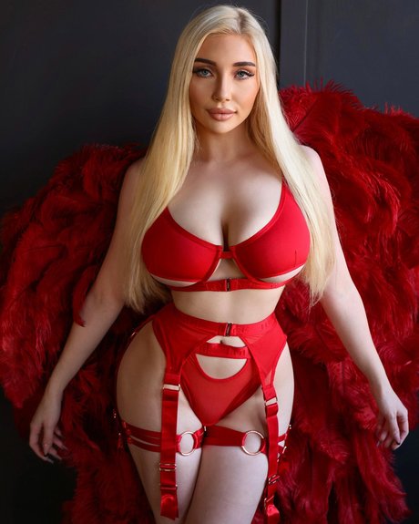 Brooke Michelle star hot photo