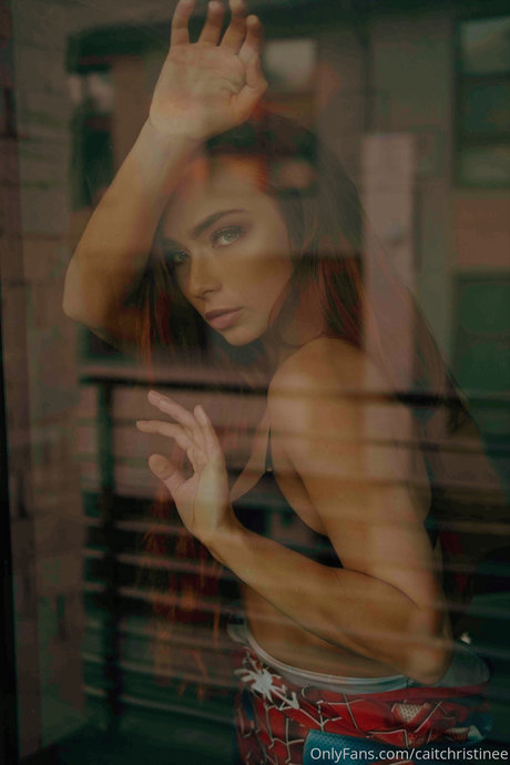 Caitlin Christine pretty model img