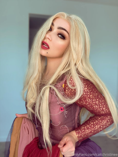 Caitlin Christine pretty model pics