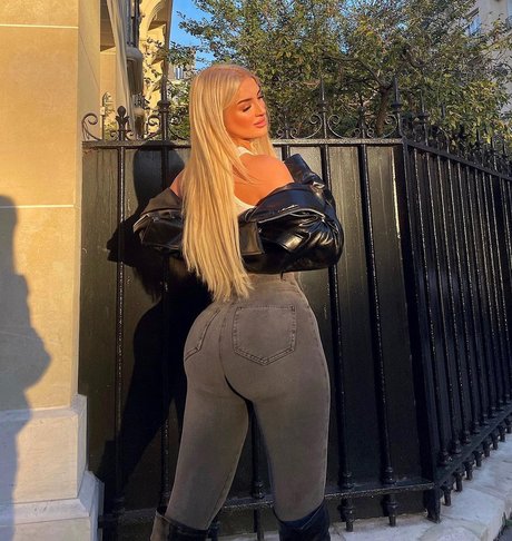 Edda Elisa model xxx picture