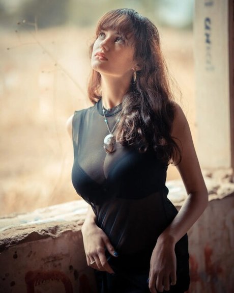 Linoy Tavore xxx actress photo