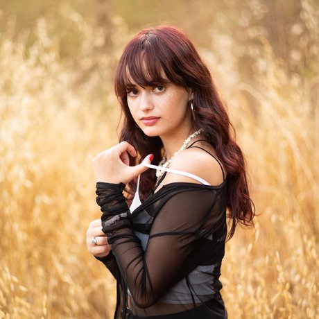 Linoy Tavore art actress img