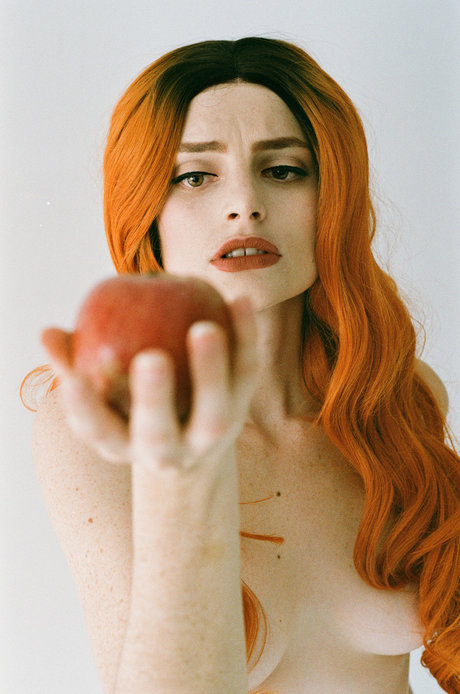 Rotten Queen nudes star photo