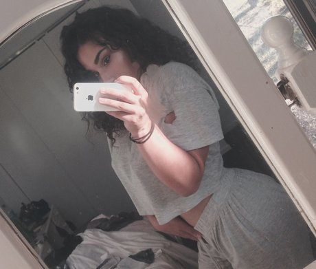 Charlize Tornatola beautiful model gallery