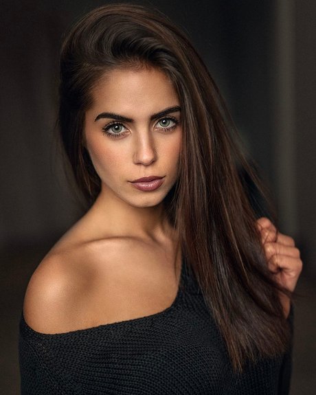 Marlen Valderrama Alvarez art actress gallery