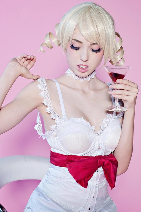 _Zoe Flood star best galleries