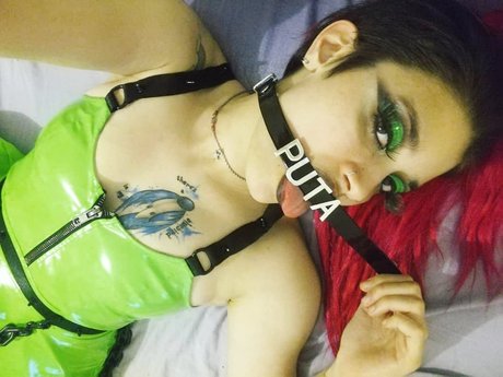 Niniah Wolfy star nice picture