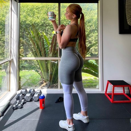 Amber J Smith xxx actress galleries