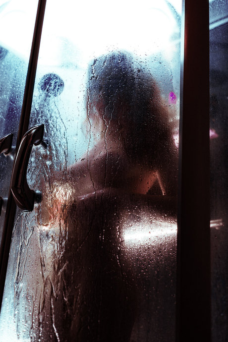 Ave Maria_ pretty actress pic