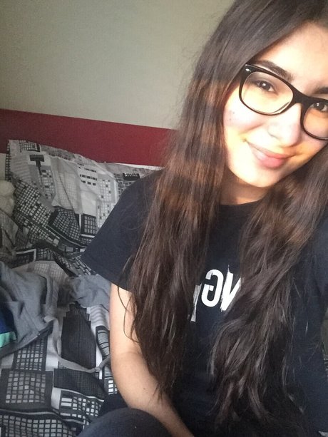 Loser Dyke pretty actress pictures