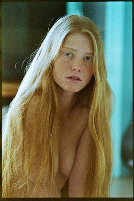 Anna Niro hd model gallery