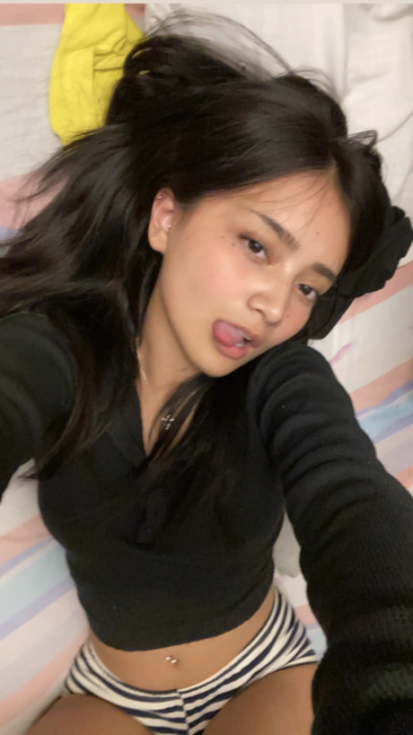 i am clementine sexy actress gallery